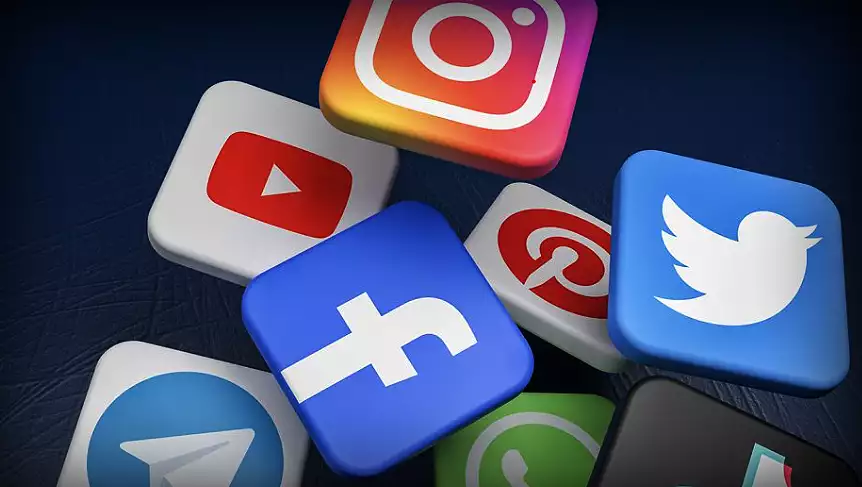 Sociālo tīklu ikonas — Facebook, Instagram, YouTube un Twitter reklāma un digitālais mārketings